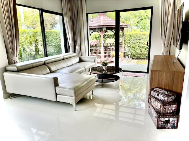 Luxury house for family