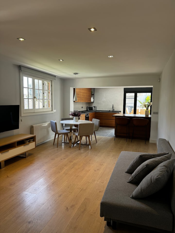 Sofá cama en sala de estar - cocina