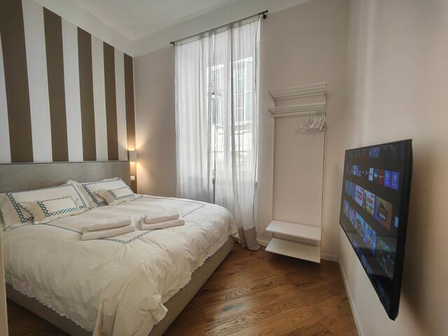 Duomo – Sant’Alessandro 3 luxury terrace gallery image 2