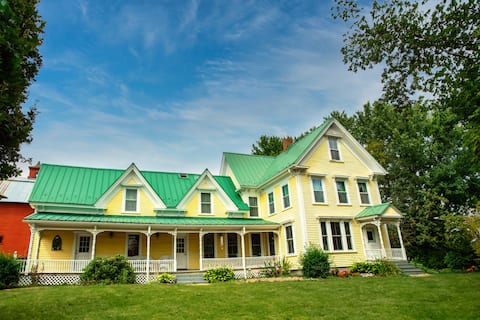 The Country Farmhouse