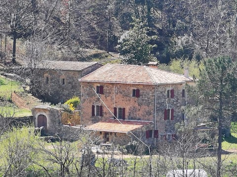 Cozy gîte in old farmhouse