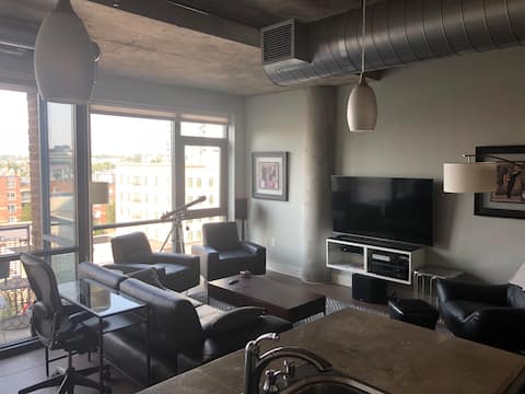 Top Airbnb: Modern Riverfront Park Loft with Mountain Views in Union Station