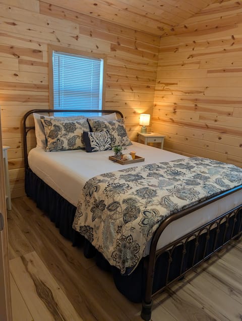 New Cabin * Dog OK ! * Kentucky Lake Area * $209*