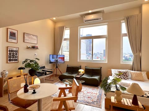 Sunlight Duplex with Panoramic Windows : 5min D1