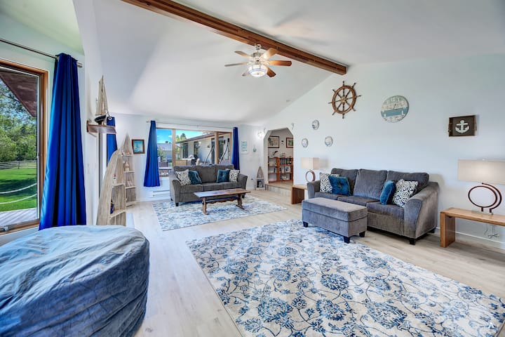 Lakefront Vacation Rental - Black Sandy State Park, Helena