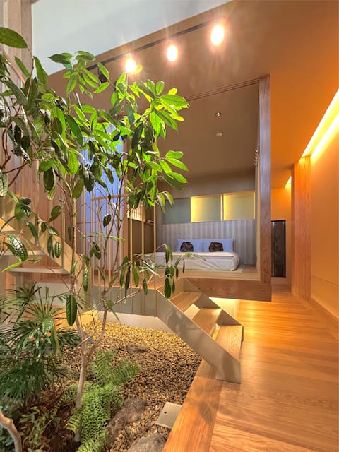 New Japanese-style inn in harmony with the garden, with a private concierge, high-quality furnishing