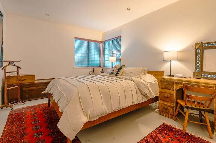 The Serenade, 3bd Beachy Villa with Dining Veranda gallery image 5