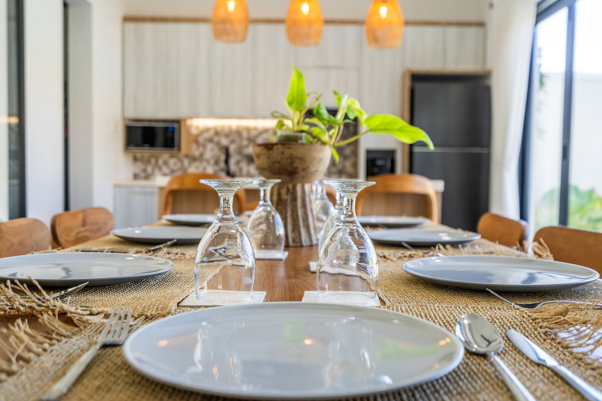 Villa in South Kuta · ★5.0 · 3 bedrooms · 4 beds · 4 private baths, comparable Airbnb