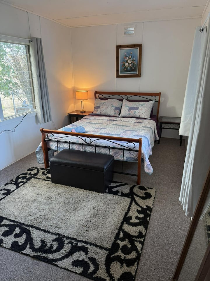 غرفة النوم 2