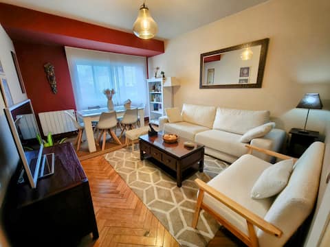 Top Airbnb: Downtown apartment and very bright 1°C in Santiago De Compostela