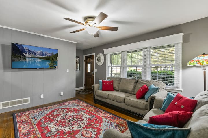 Charming 4br | Near Greenville! - Greenville, SC