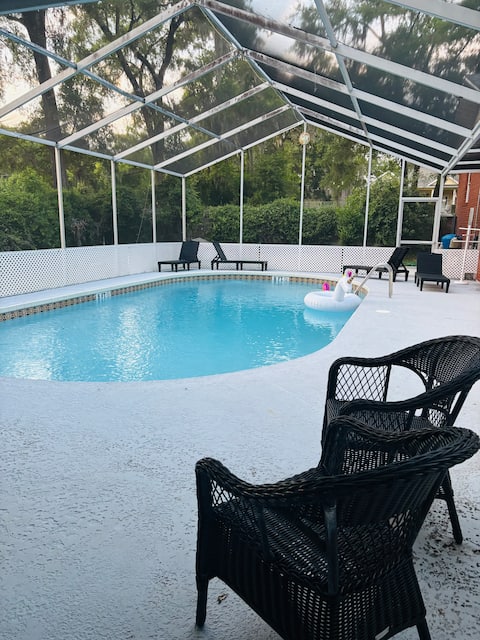Springs Hideaway - 4BR Retreat w/ Pool & Sunroom