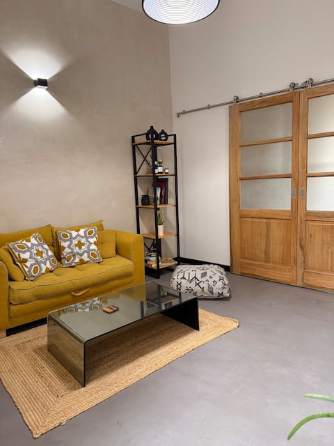 Top Airbnb: Air-conditioned apartment in the heart of Uzès in Uzès
