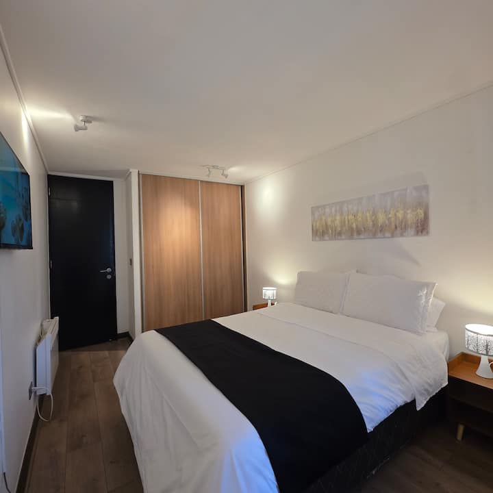 Matelas CIC orthopédique de haute qualité. Oreillers viscoélastiques et traditionnels pour que vous puissiez vous reposer confortablement.