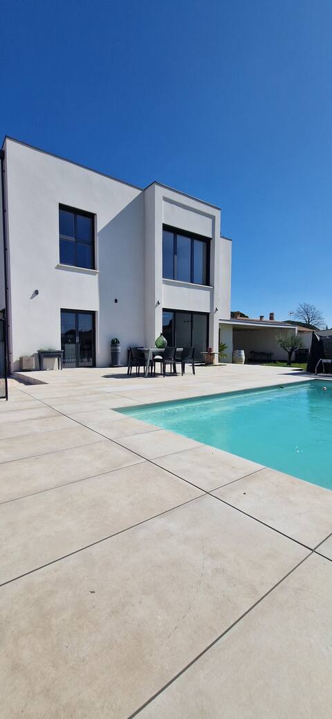 Architect-designed villa