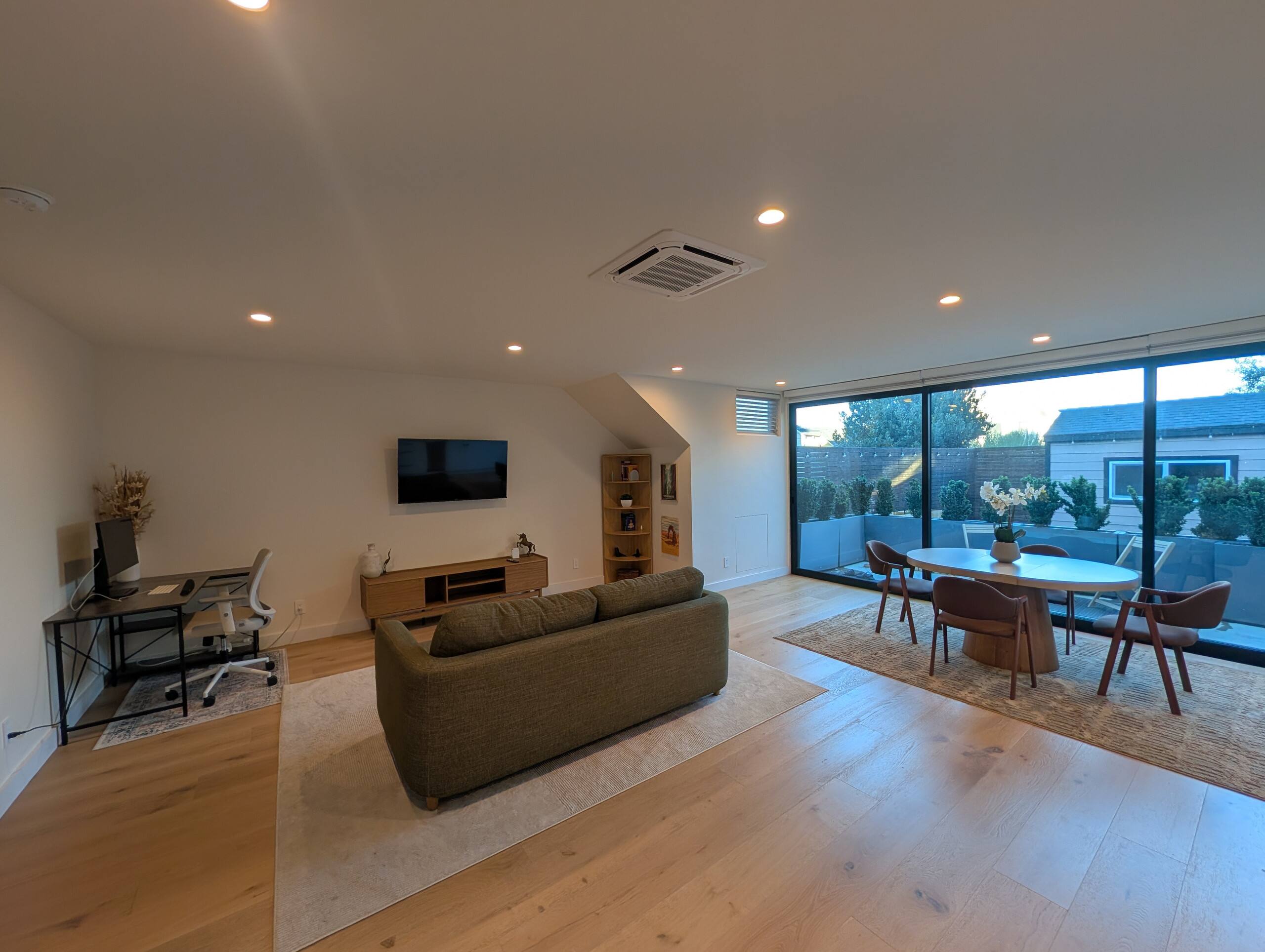 Home in San Francisco · ★5.0 · 1 bedroom · 2 beds · 1 bath - Image 2