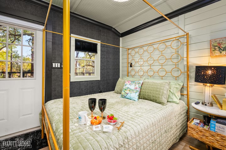 Four fabulous pillows plus shams top the medium firmness, Green Tea memory foam mattress. We chose an artist-designed alligator pillow to flow with our glam theme. 