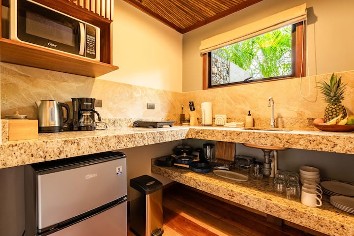 Secret Bungalows Lechu (Bungalow 4)with Breakfast - Costa Rica