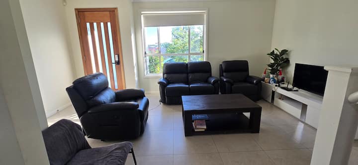 Luxury 5bedroom Schofields House - ブラックタウン
