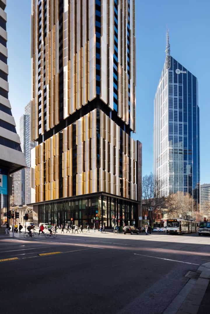 Heart Of Cbd | Bright, Cozy & Modern 2br Stay - Melbourne