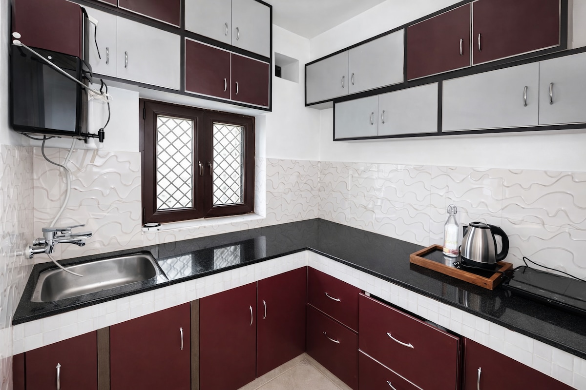 Thulgharia Homes — near Mall Road — Parking/kitchen — photo 6