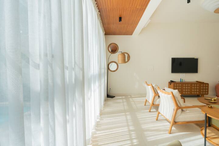 Living room image 7