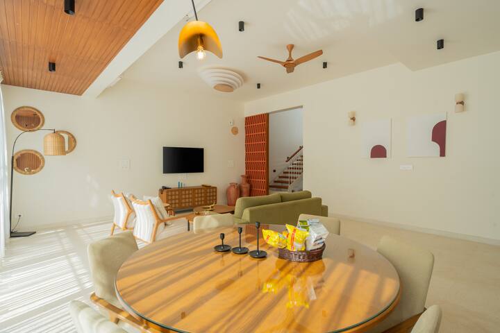 Living room image 4