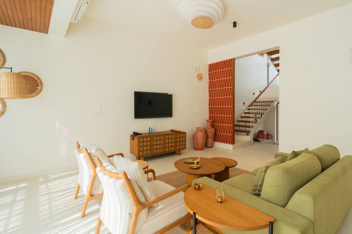 Living room image 2