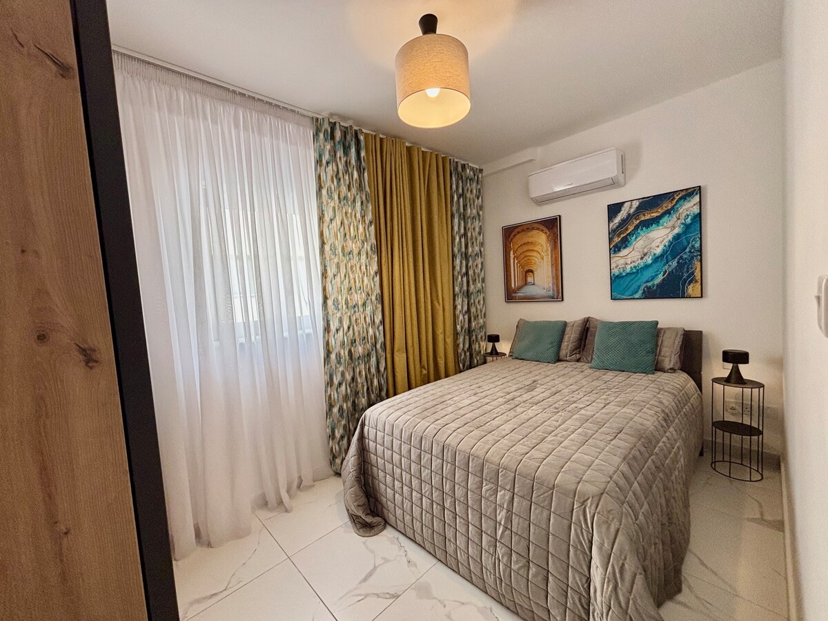 Steps to Sea - Affordable Luxury Living