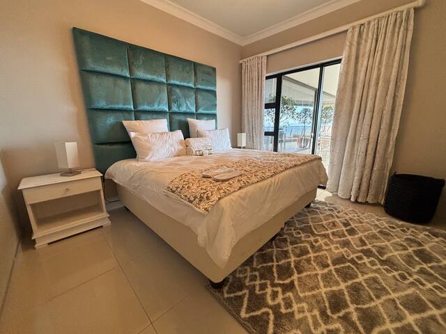 Luxury 8-Bedroom Villa with Ocean Views gallery image 2