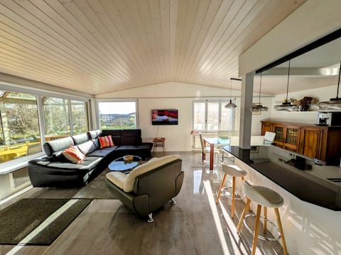 Renovated Villa with Hot Tub