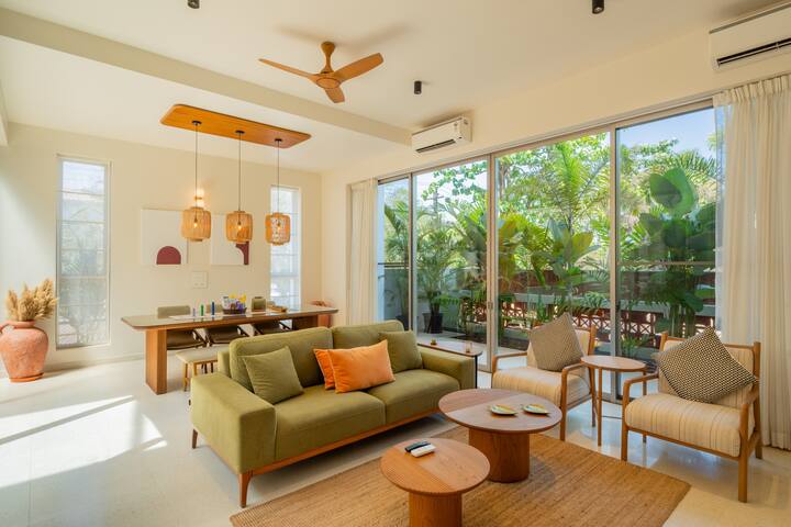 Living room image 12