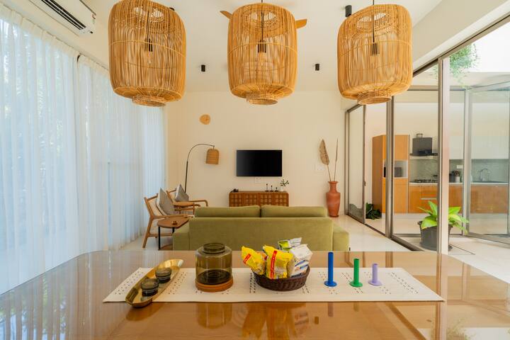 Living room image 4