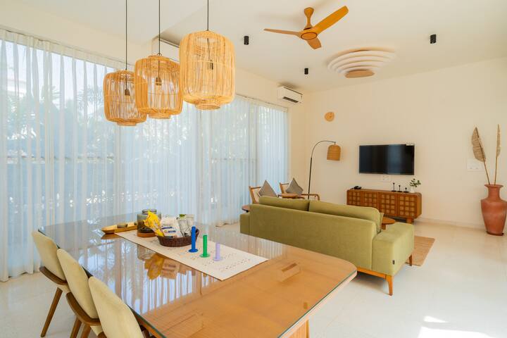 Living room image 5