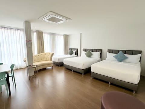 Central BKK Stay w/ Private room