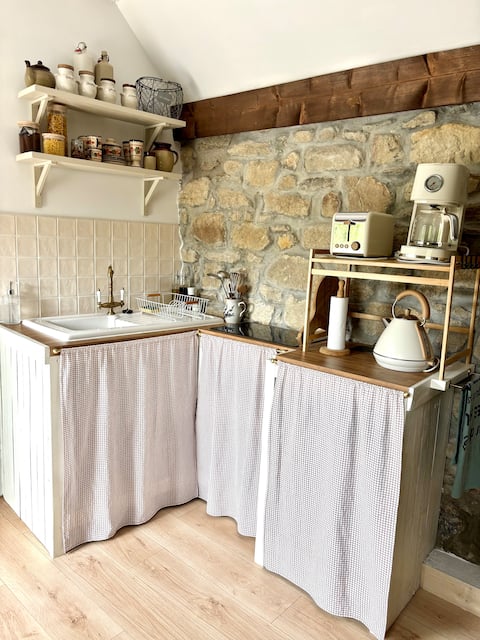 Top Airbnb: Small renovated Breton bread oven in Plouarzel