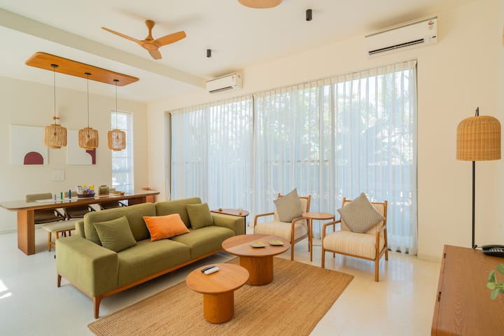 Living room image 9