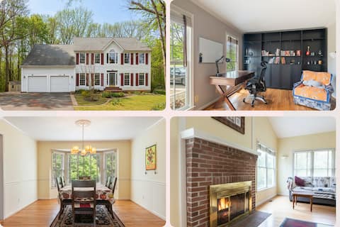 Quiet 2-Story Home | Garden View & Large Kitchen