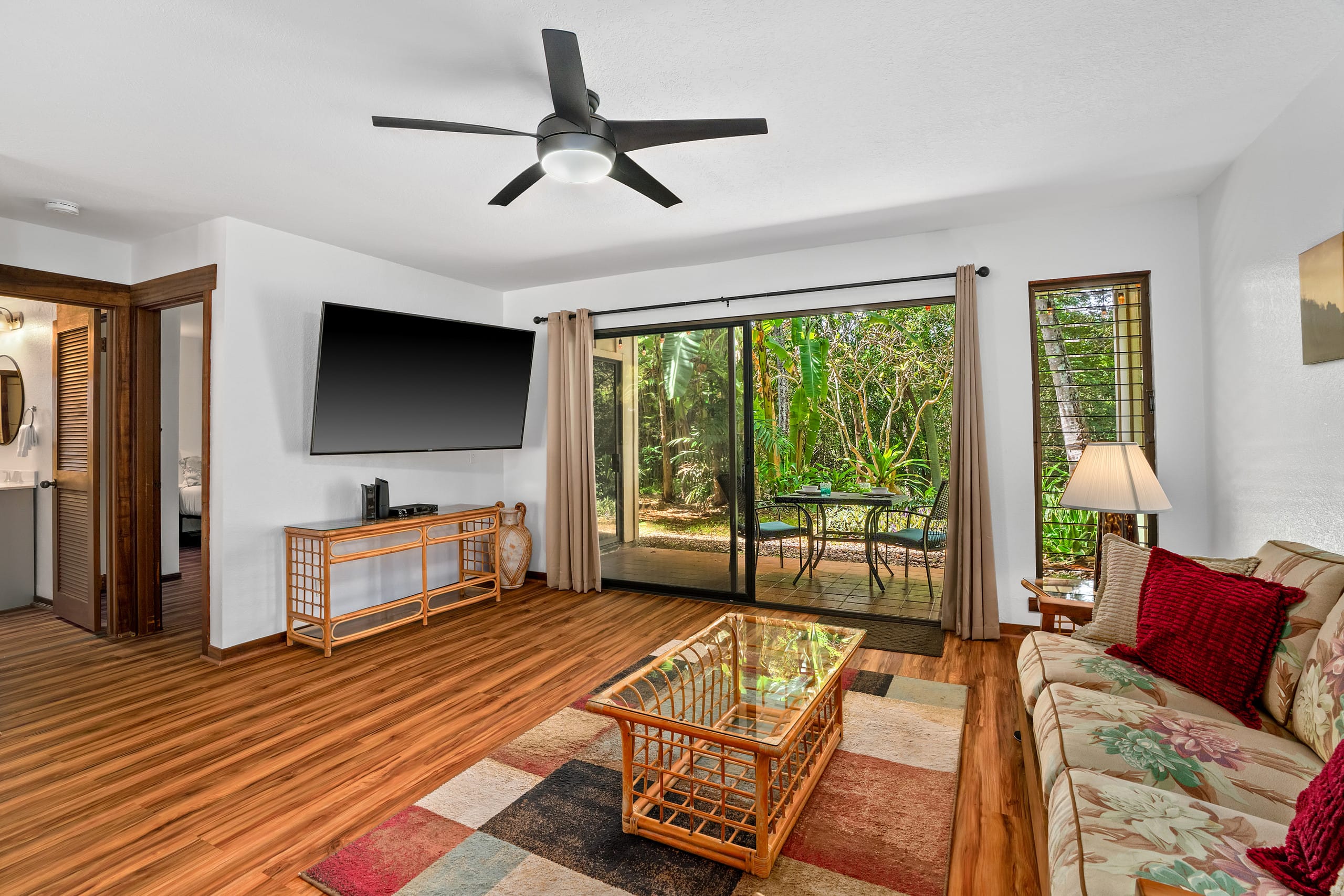 Condo in Koloa · ★4.86 · 1 bedroom · 2 beds · 1 shared bath - Image 10
