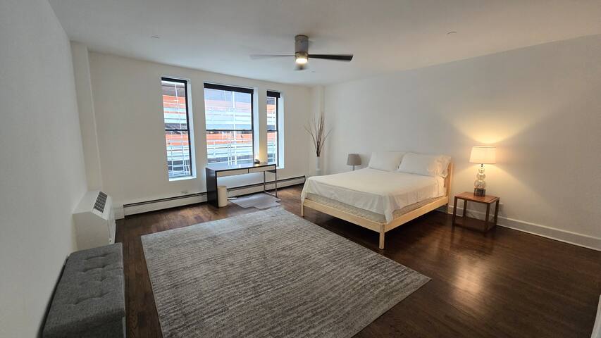 LUX Spacious Elevator Fullfloor apt