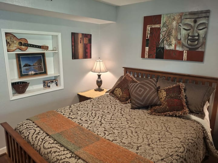 Cozy, Quiet, Safe, Snug; Dog Friendly Near Intel - Beaverton, OR