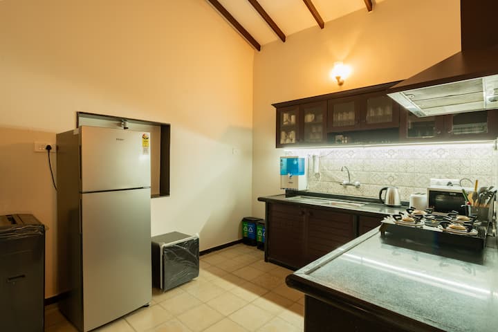 Full kitchen image 5