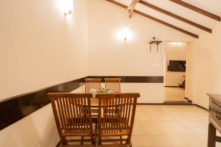 Dining area image 1