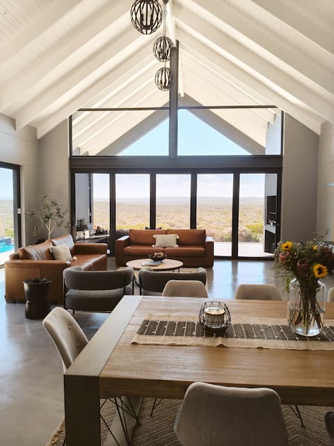 Feather & Tide
Luxury Airbnb