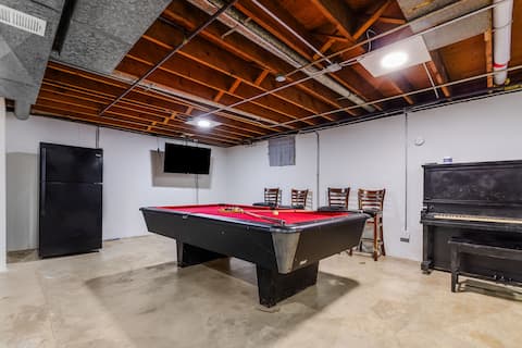 Game House Arcade Pool Ping Pong 3 Beds 2 Bath