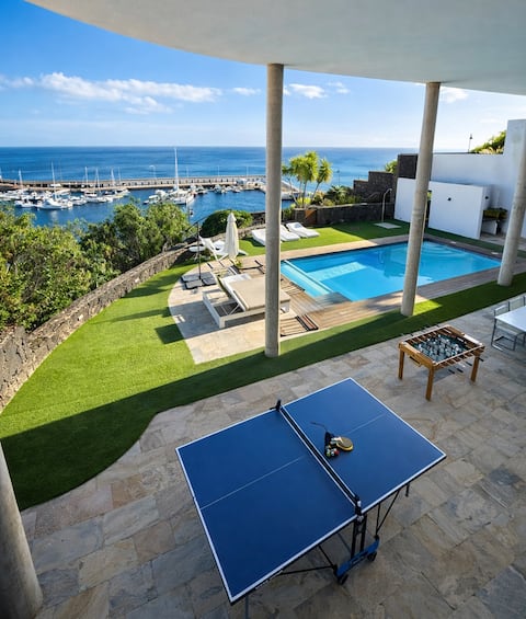 Villa sea views, 4BedR, heated pool.
