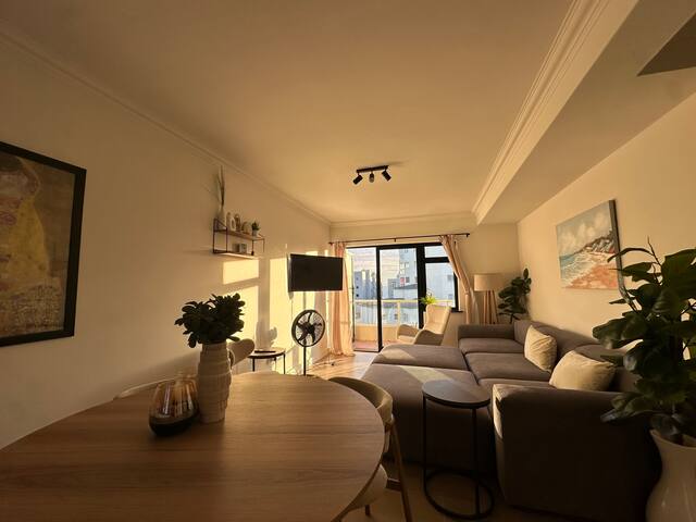 Entire Spacious Beach Apartment! Ocean & Sea View! gallery image 2