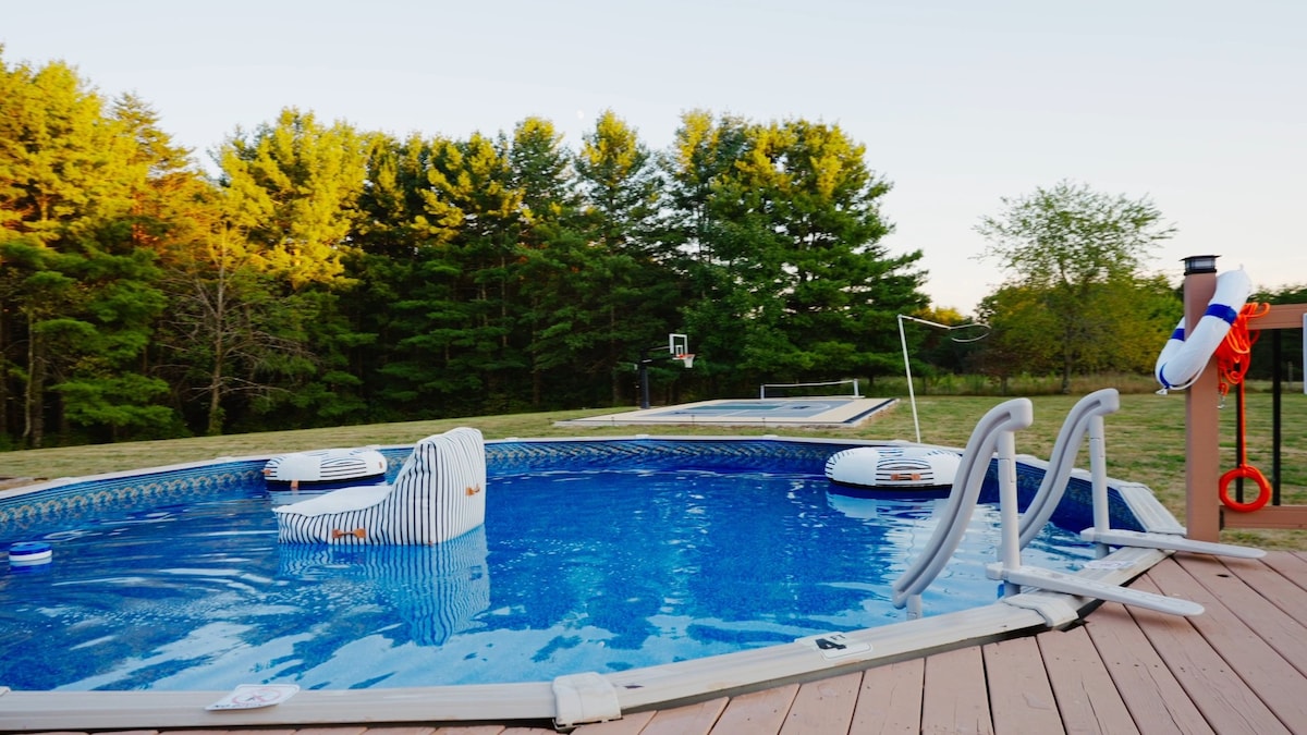 Pickleball, Golf, Arcade, Pool, Hot Tub, B-ball