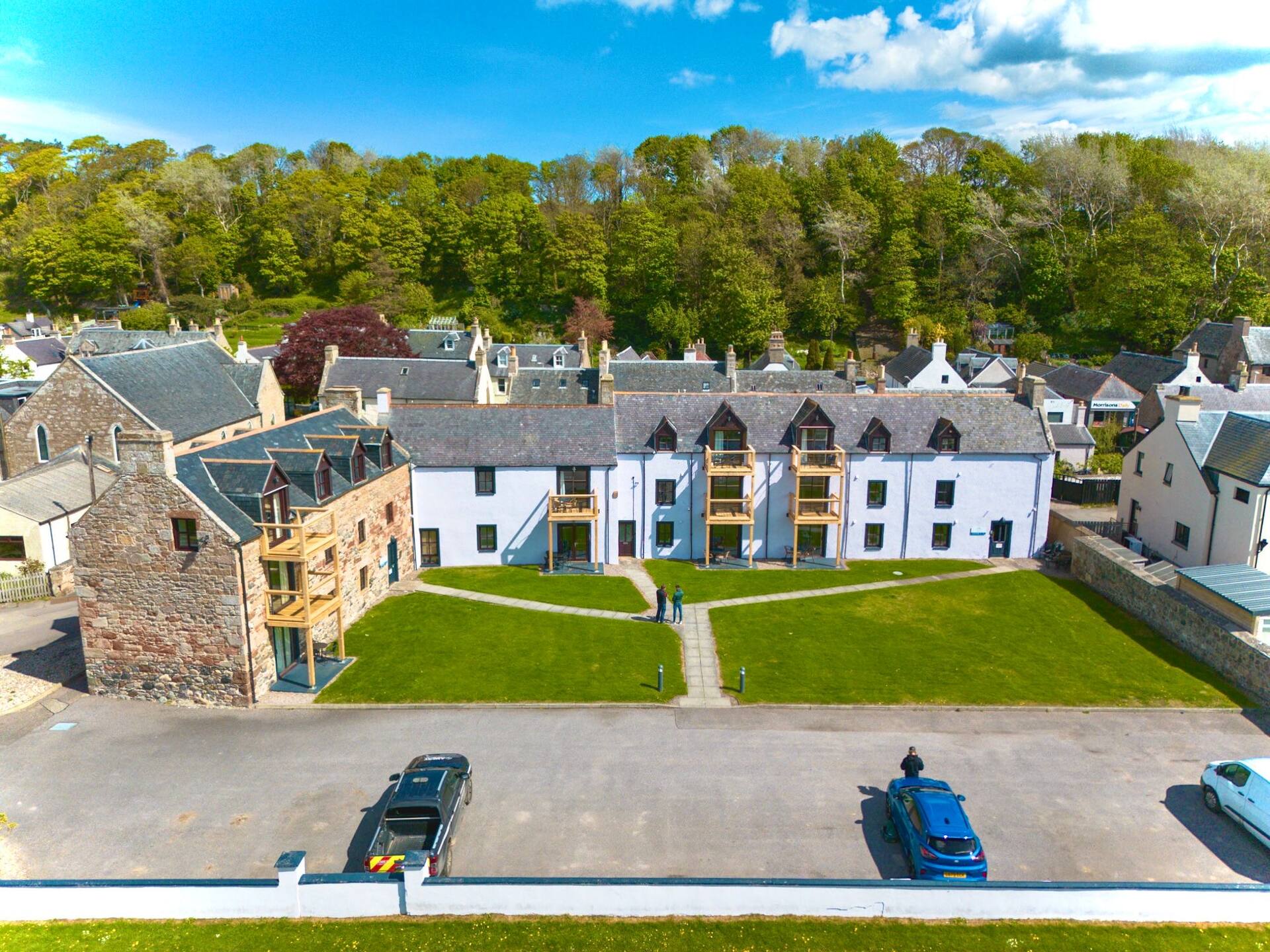 2 bedroom apartment with breathtaking views right on the beach near Inverness — photo 3