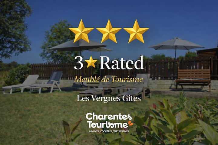 3 Star Cosy Countryside Gîte With Pool- Charente - La Péruse